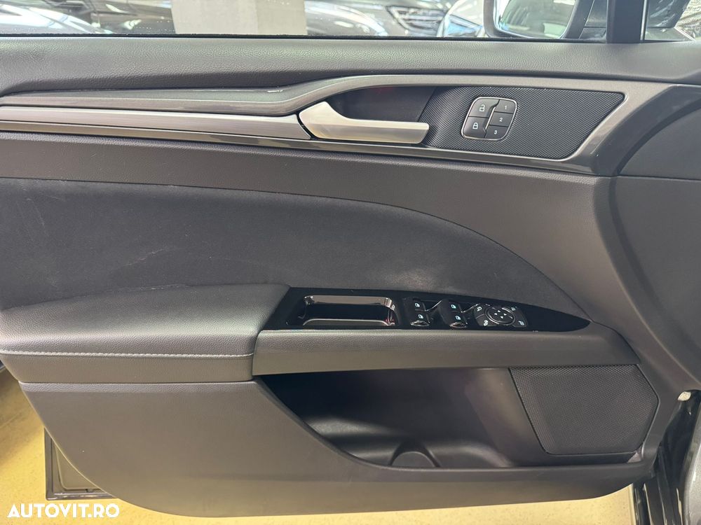 Ford Mondeo 2.0 HEV Titanium - 10