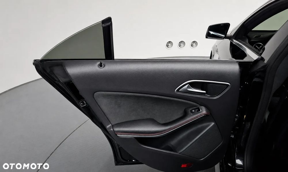 Mercedes-Benz CLA 250 AMG Line 7G-DCT - 13