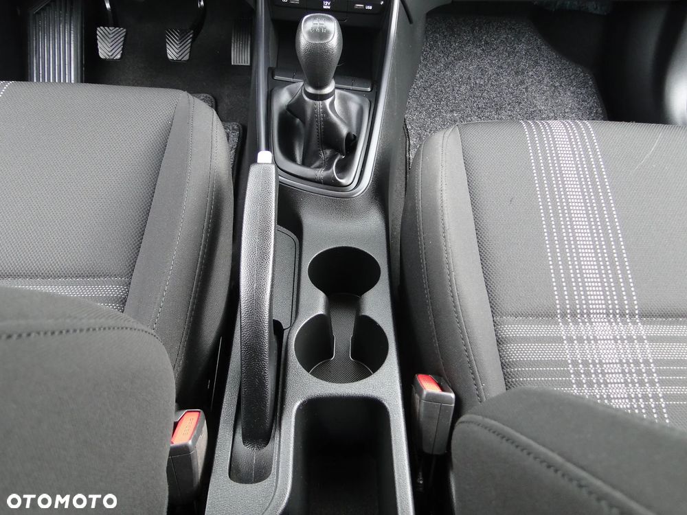Hyundai i20 - 23