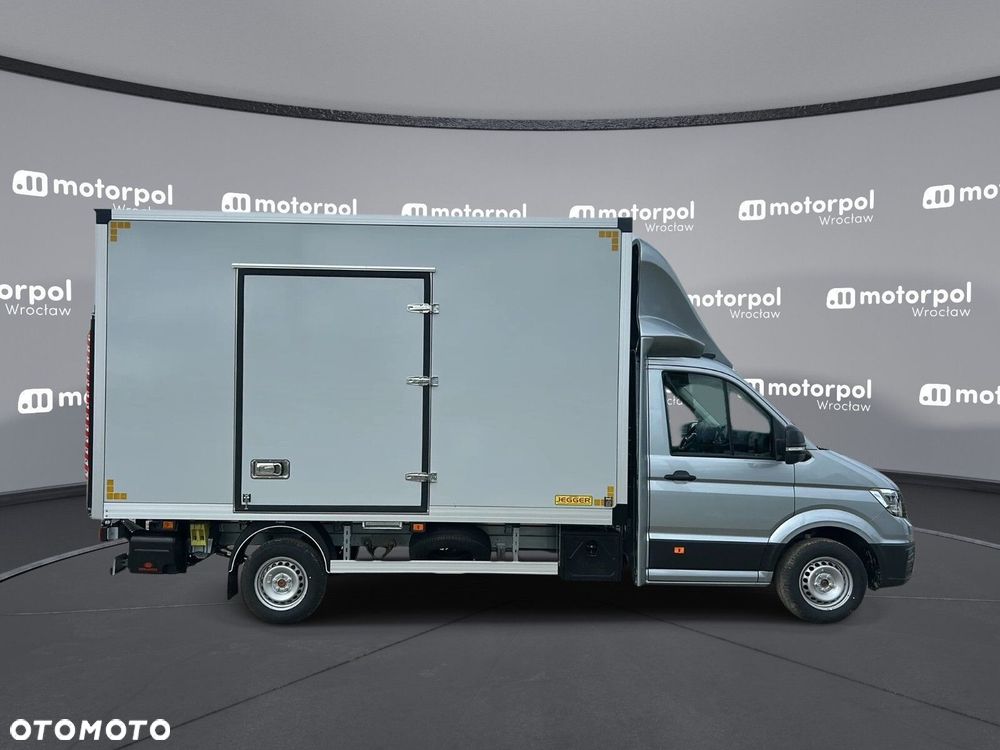Volkswagen Crafter KONTENER+WINDA/AUTOMAT/35 Podwozie z pojedynczą kabiną 2,0 l 163 KM manual r. o.: 4490 mm - 6