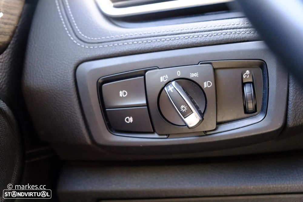 BMW 218 Active Tourer d Line Luxury Auto - 13