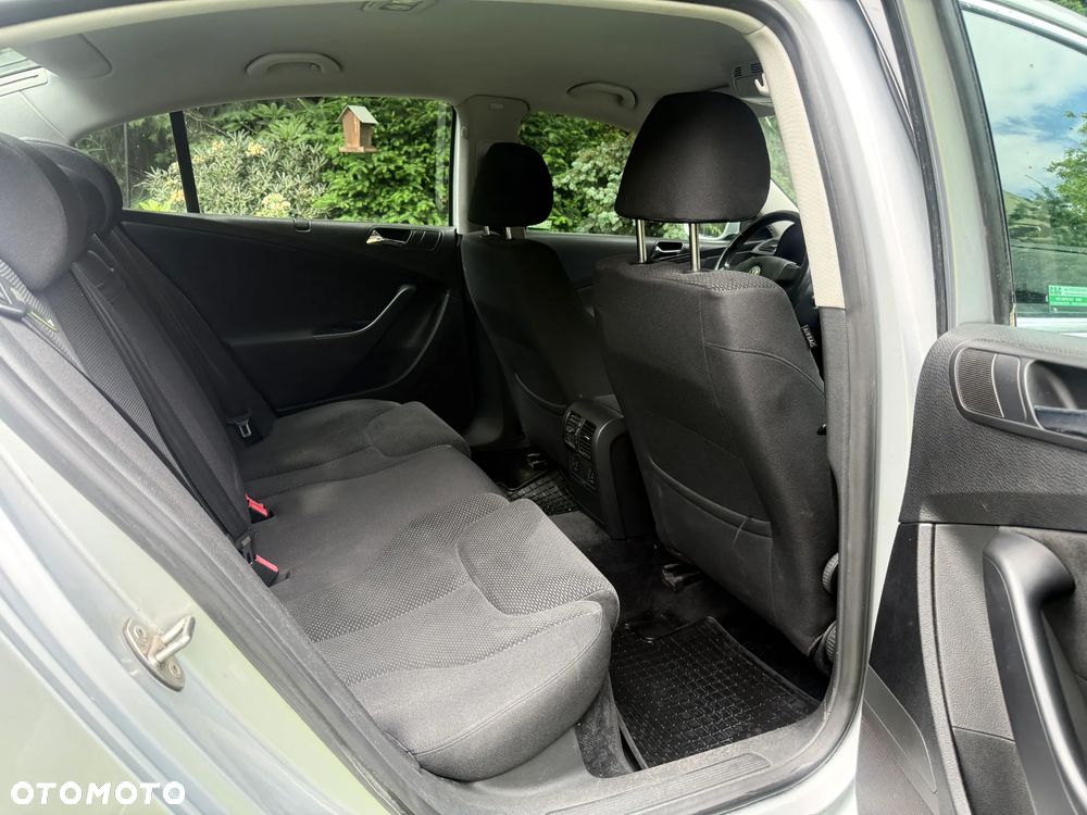Volkswagen Passat 2.0 TDI DPF Comfortline DSG - 11