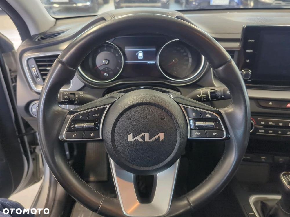 Kia Ceed 1.5 T-GDI M - 6