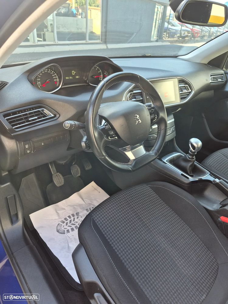 Peugeot 308 SW 1.2 PureTech Style - 16