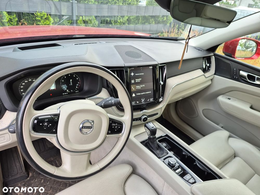 Volvo XC 60 T5 GPF AWD Inscription - 33