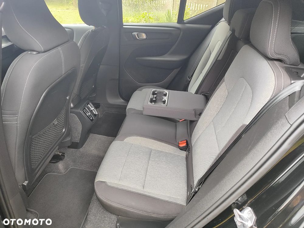 Volvo XC 40 D3 Momentum Pro - 22