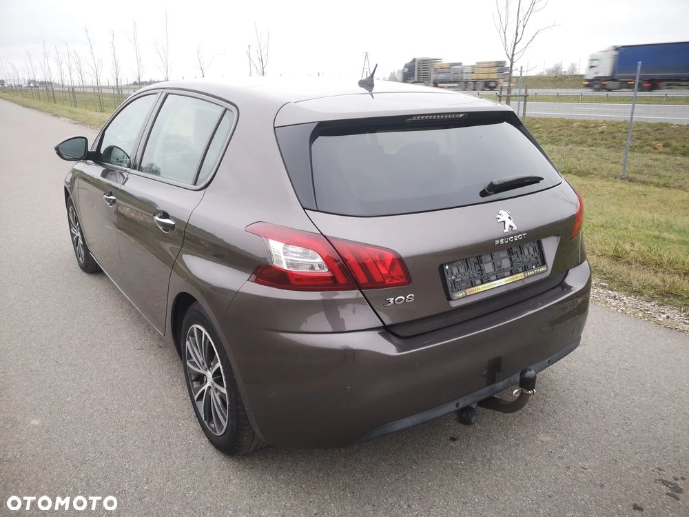 Peugeot 308 125 THP Allure - 31