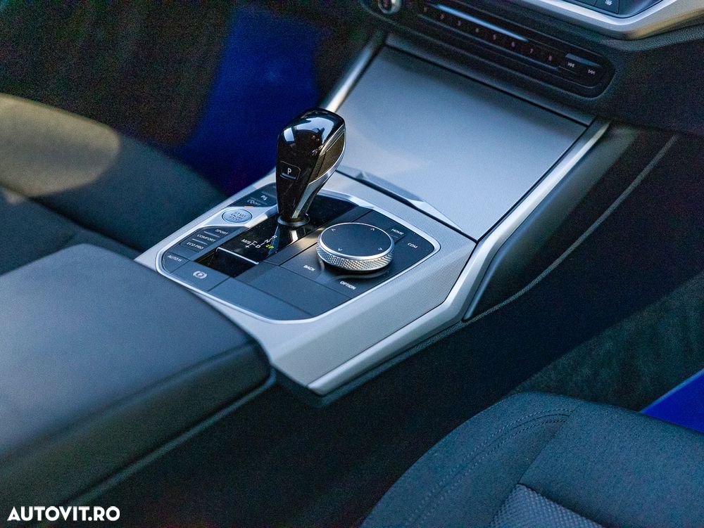 BMW Seria 3 320i AT - 27