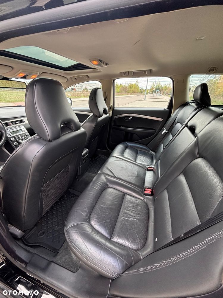 Volvo XC 70 D5 AWD Summum - 5