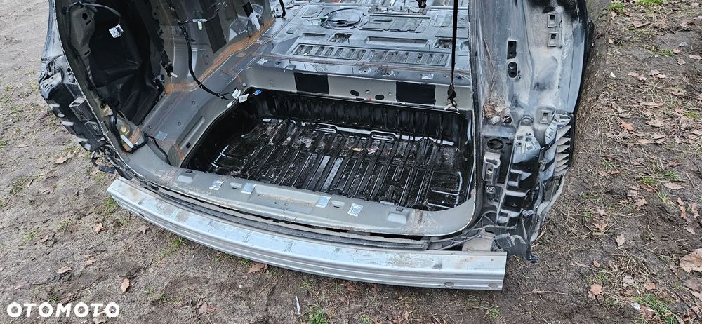 Chrysler Pacifica 2016- Ćwiartka tył  Błotnik tył z progiem prawy lewy Pas tylny Dach 8 osób KOLOR PXR Czarny - 6