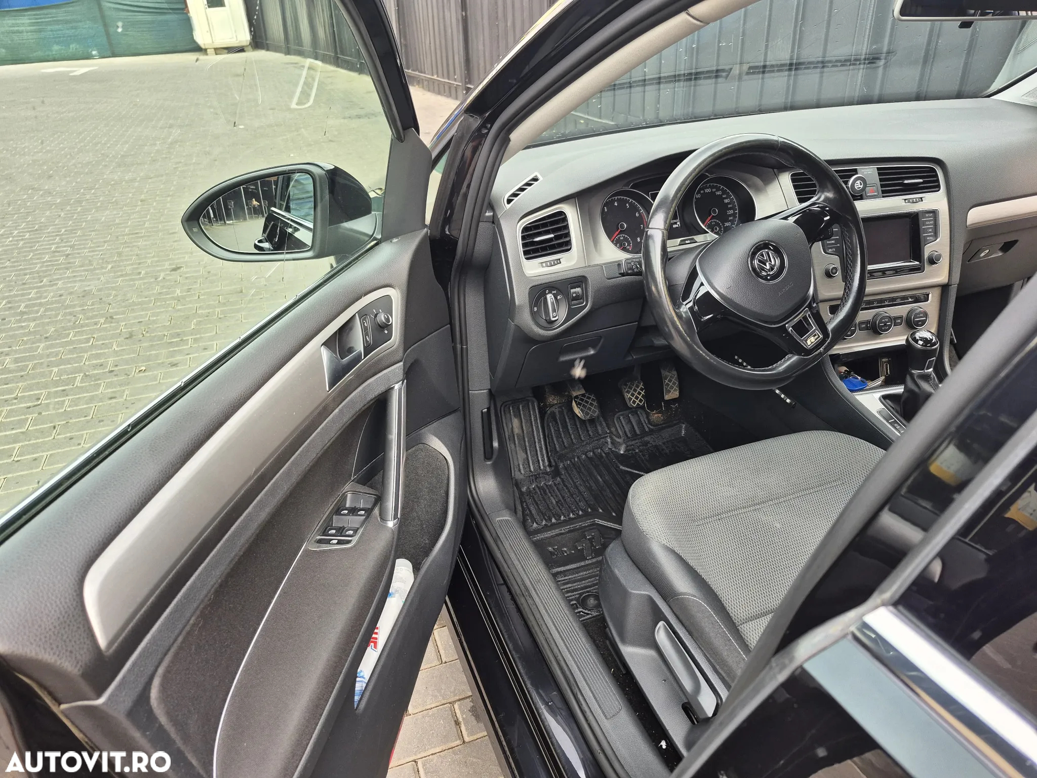 Volkswagen Golf 1.2 TSI BlueMotion Technology Comfortline - 21