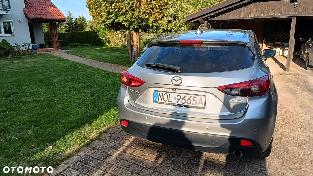 Mazda 3 - 5