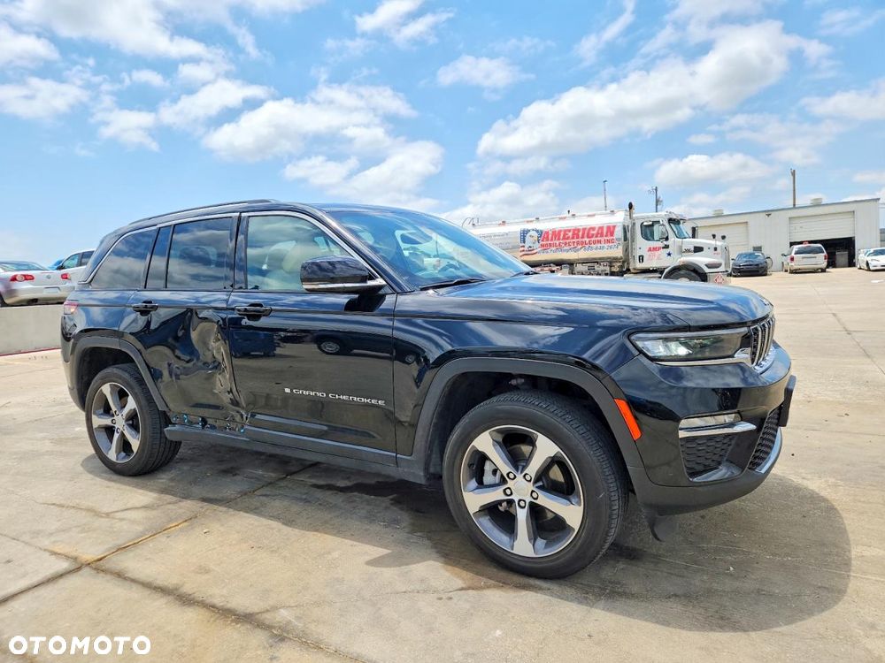 Jeep Grand Cherokee - 4