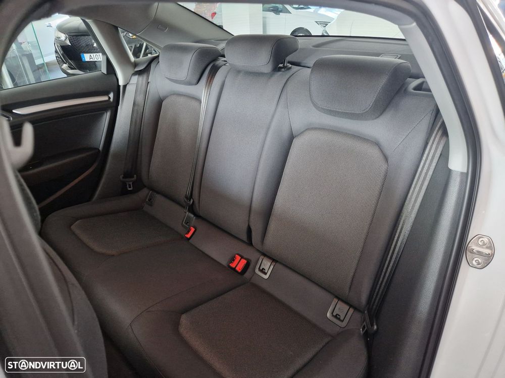 Audi A3 Limousine 1.6 TDI Design - 18
