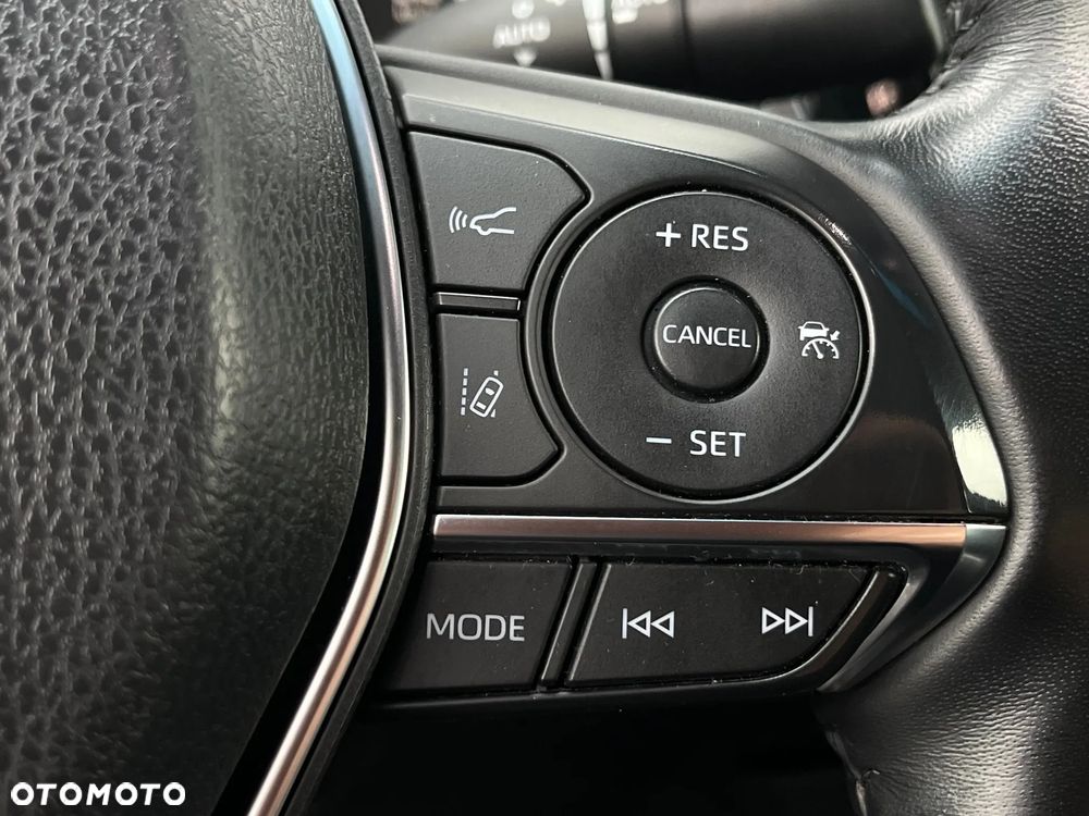 Toyota Camry 2.5 Hybrid Executive CVT - 25