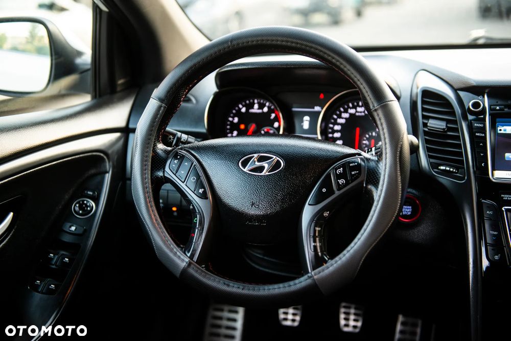 Hyundai i30 1.6 T GDI Turbo - 33