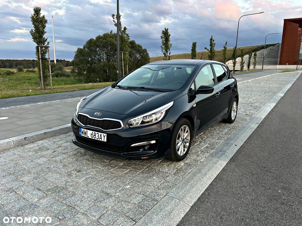 Kia Ceed 1.4 L Business Line - 1