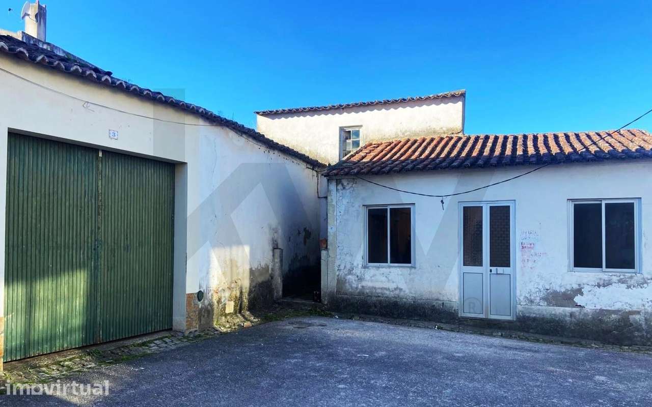 Oportunidade Única: Casa com Alma e Potencial Fabuloso na Labrugeira - Grande imagem: 3/30