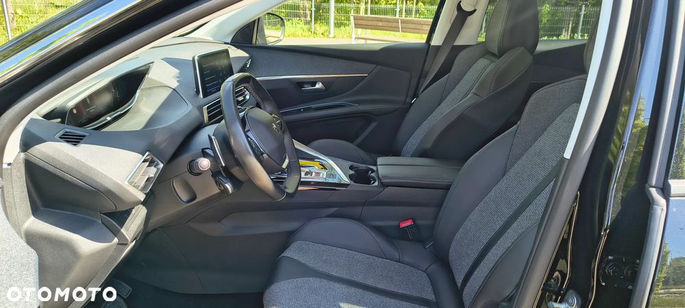Peugeot 3008 PureTech 130 Stop & Start GPF EAT8 Allure Business-Paket - 9