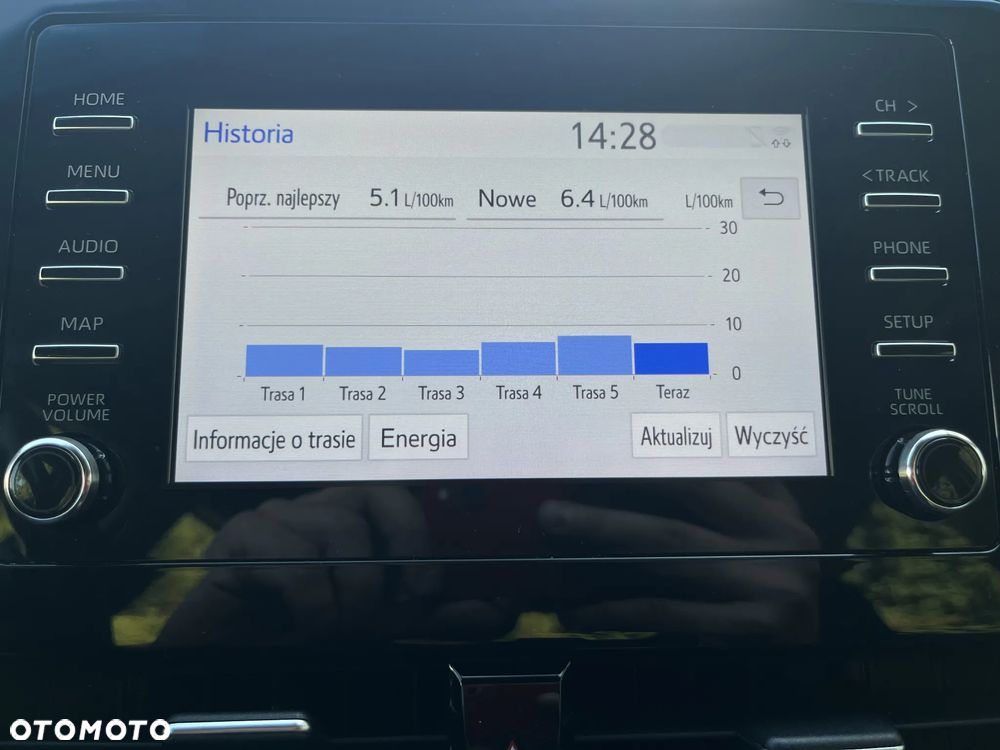 Toyota Camry 2.5 Hybrid Comfort CVT - 22