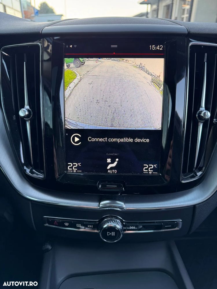 Volvo XC 60 D4 AWD Geartronic Momentum - 23