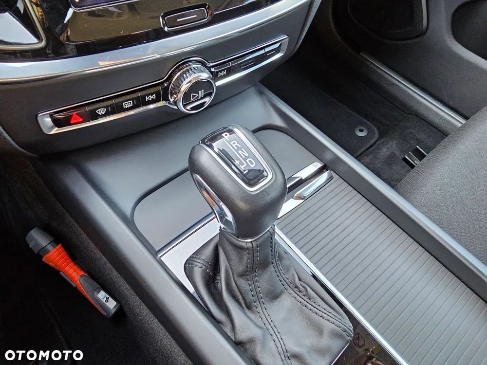Volvo V60 D4 Geartronic - 22