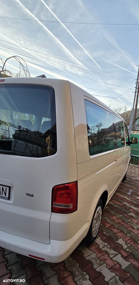 Volkswagen Caravelle - 10