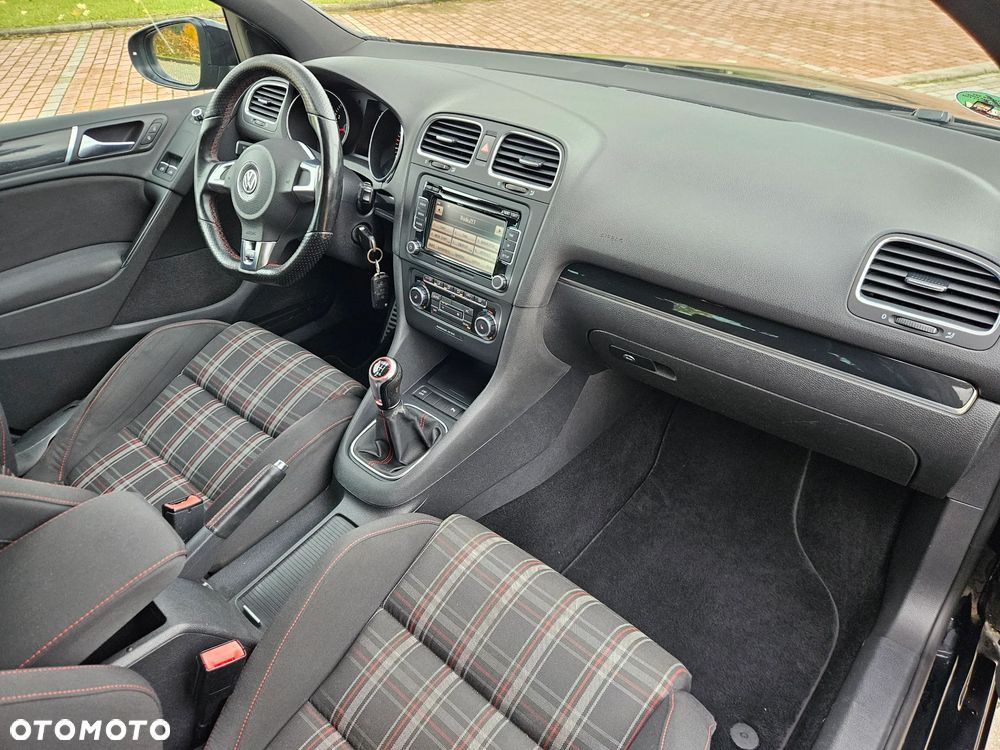 Volkswagen Golf 2.0 GTI - 8
