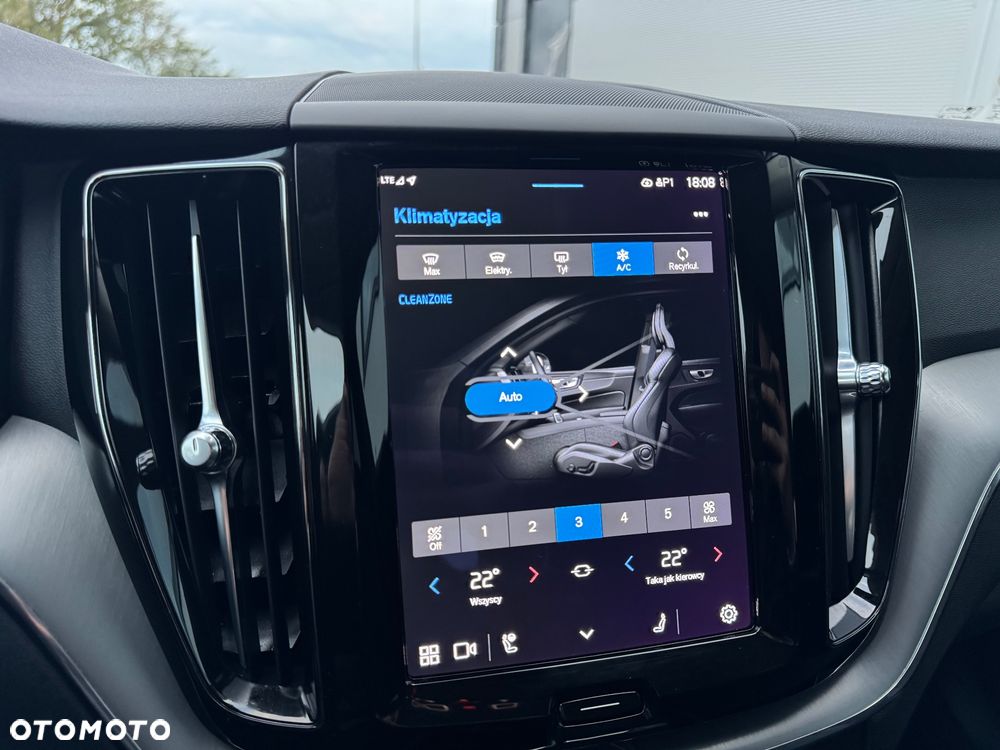 Volvo XC 60 B4 D Geartronic Momentum Pro - 17