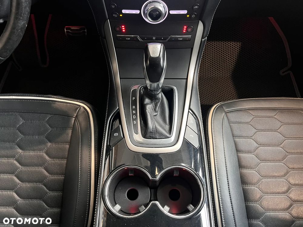 Ford S-Max - 24