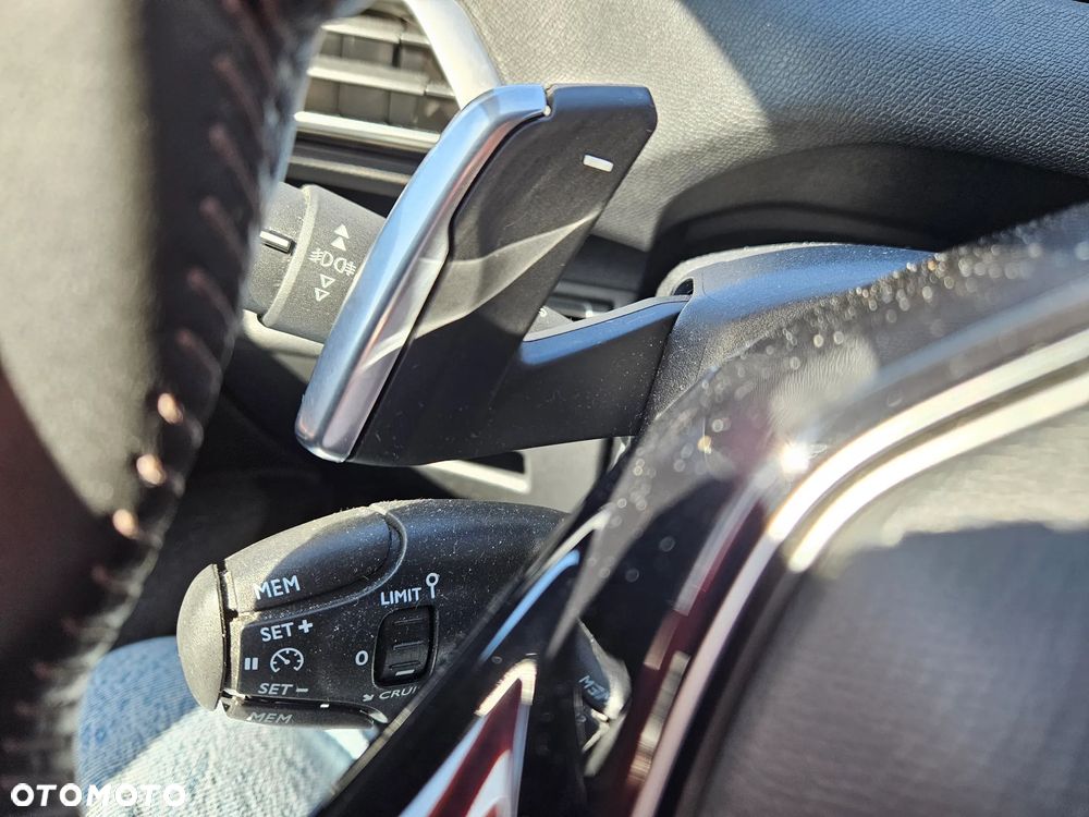 Peugeot 3008 1.5 BlueHDi Allure S&S EAT8 - 27