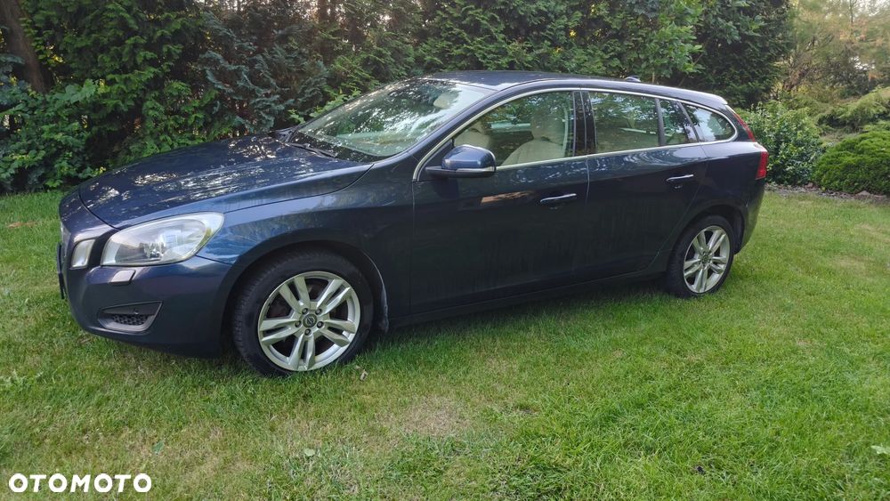 Volvo V60 D4 R-Design Momentum - 2