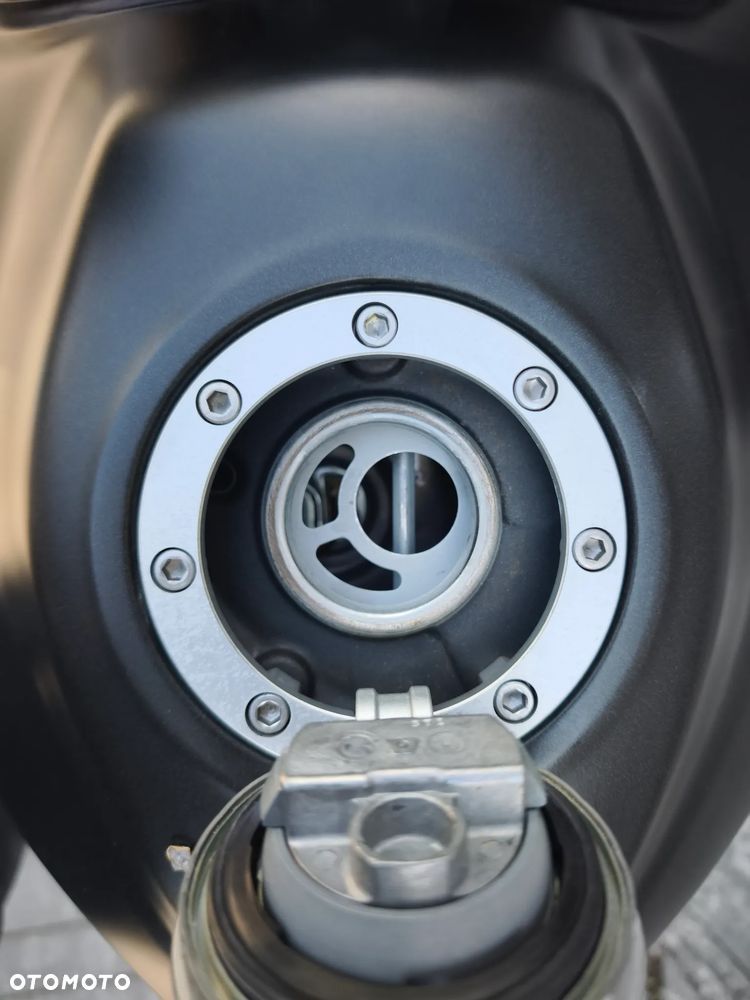 Honda CB - 10