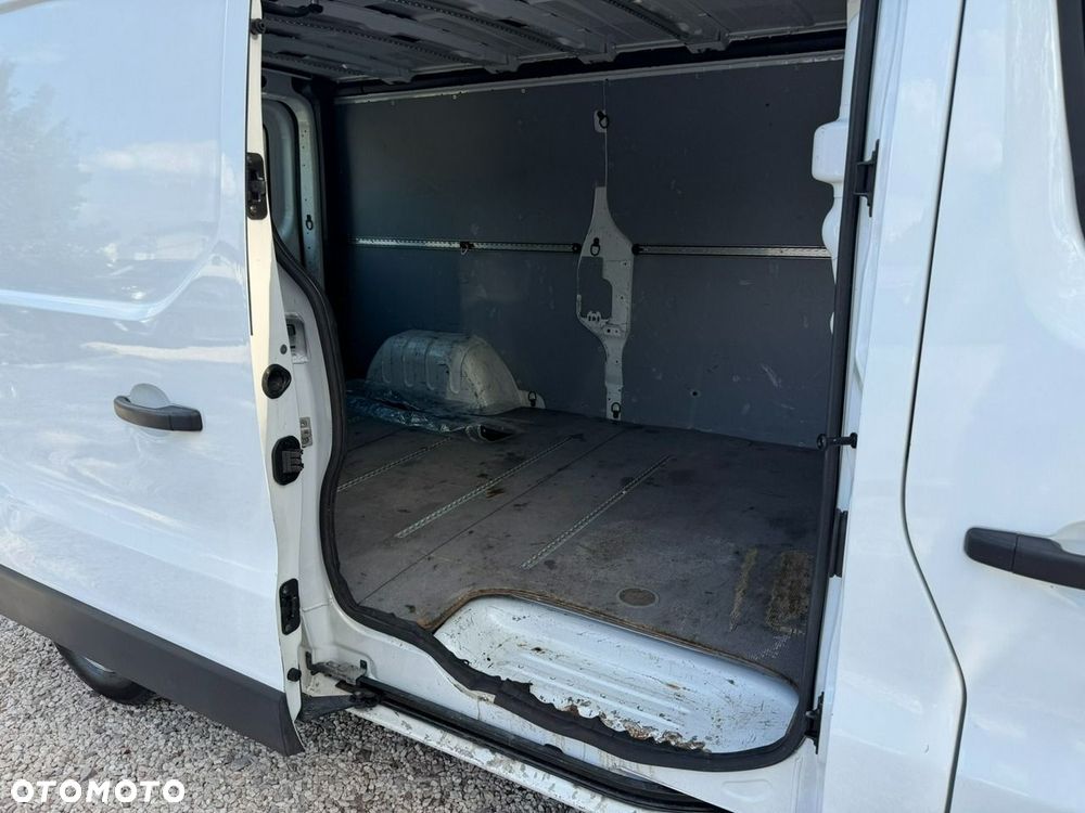 Opel Vivaro - 9