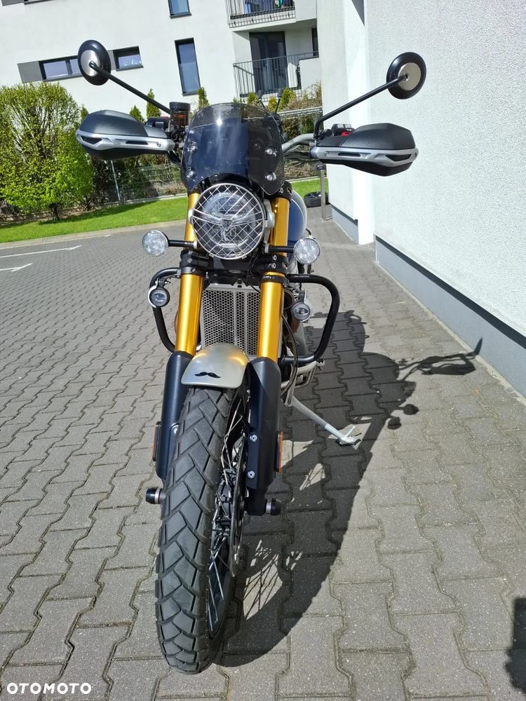 Triumph Scrambler - 8