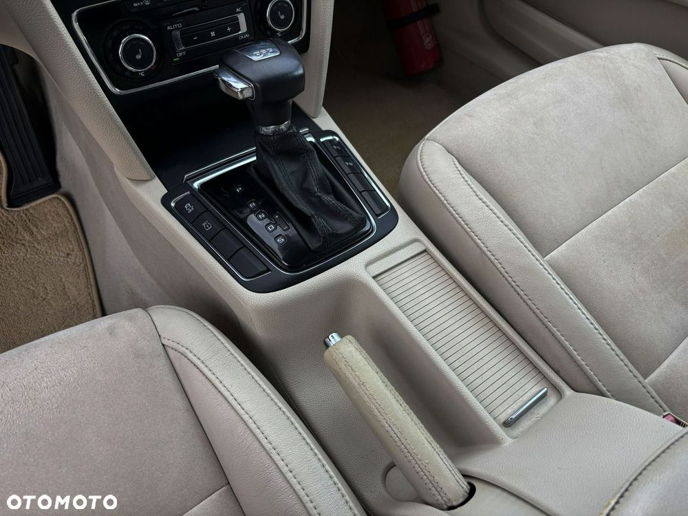 Skoda Superb 2.0 TDI Elegance DSG - 20