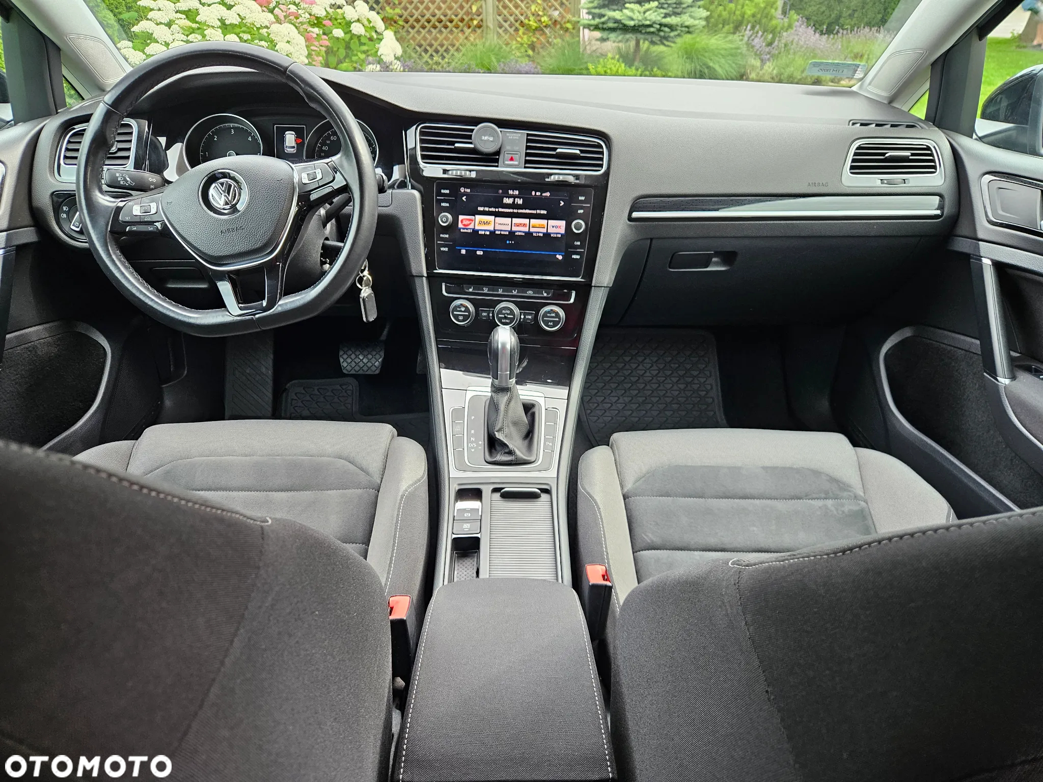 Volkswagen Golf - 15