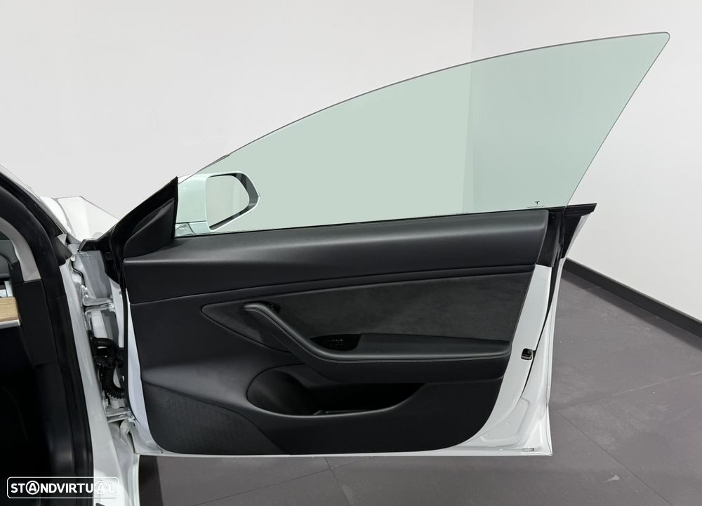 Tesla Model 3 Long Range AWD Dual Motor - 35