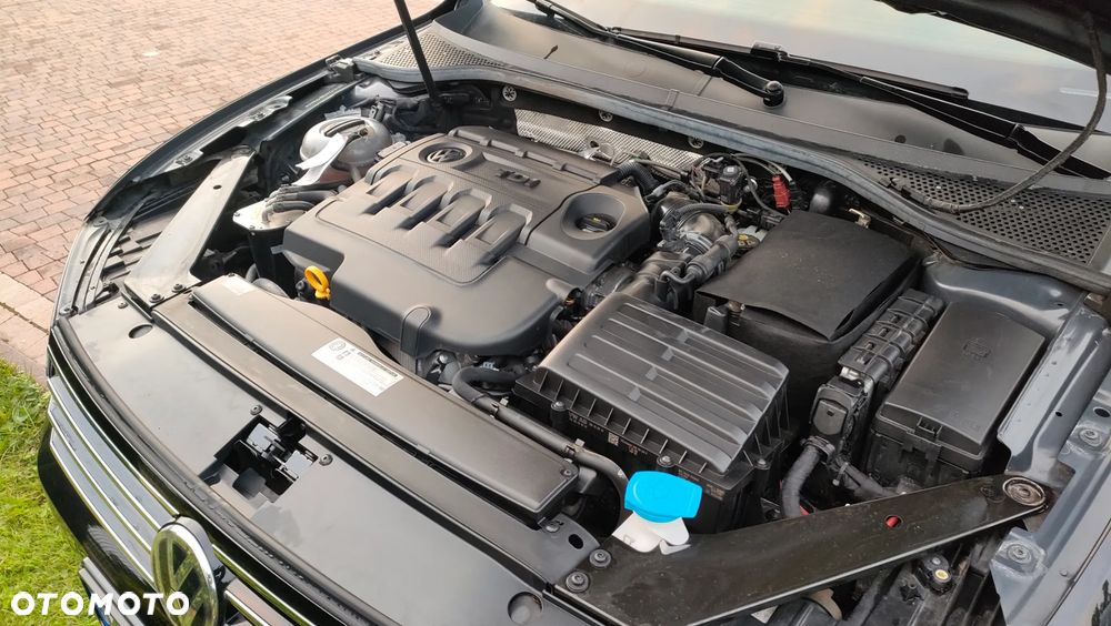 Volkswagen Passat 2.0 TDI SCR Elegance - 15