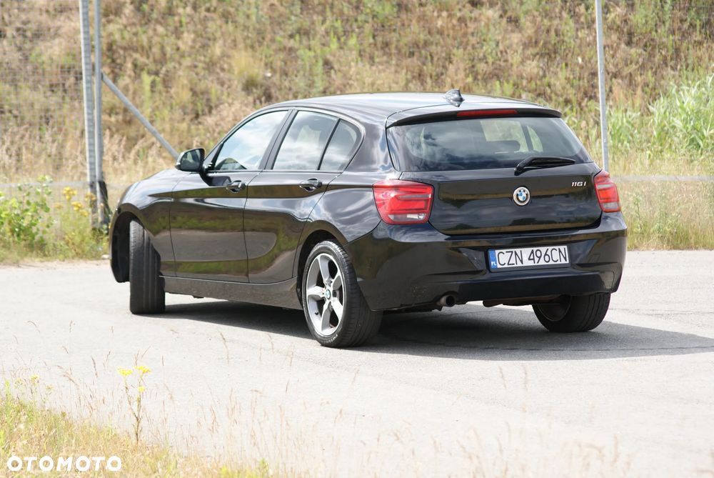 BMW Seria 1 116i - 15