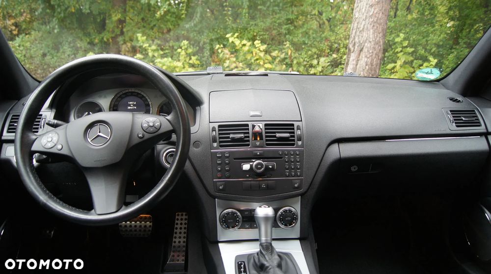 Mercedes-Benz Klasa C 220 T CDI DPF Automatik Avantgarde - 14