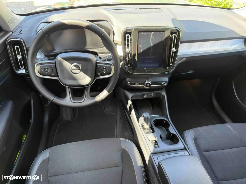 Volvo XC 40 1.5 T3 Momentum Plus Geartronic - 31