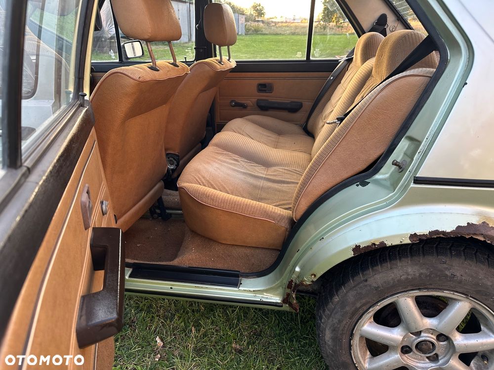 Volkswagen Jetta - 4