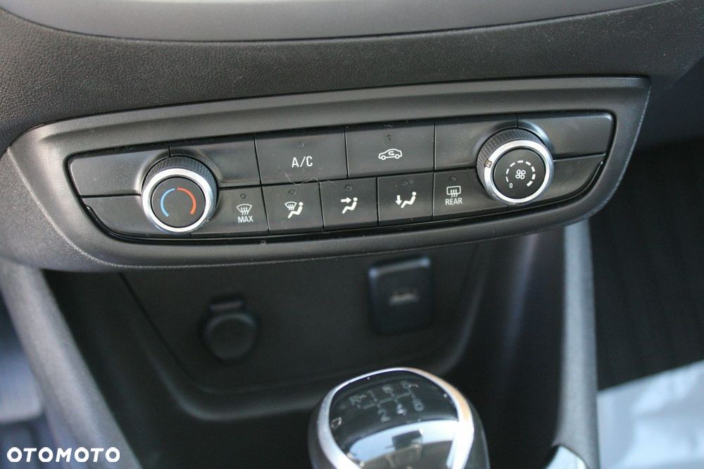 Opel Crossland X - 26