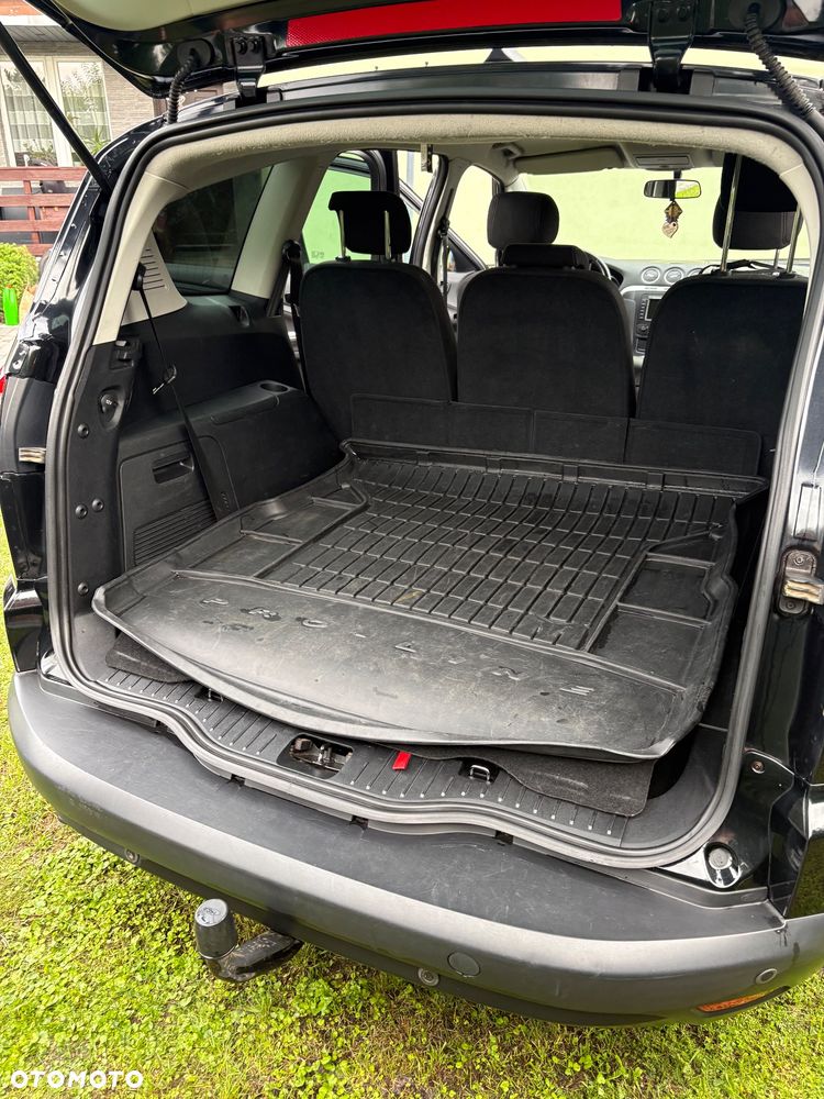 Ford S-Max - 10