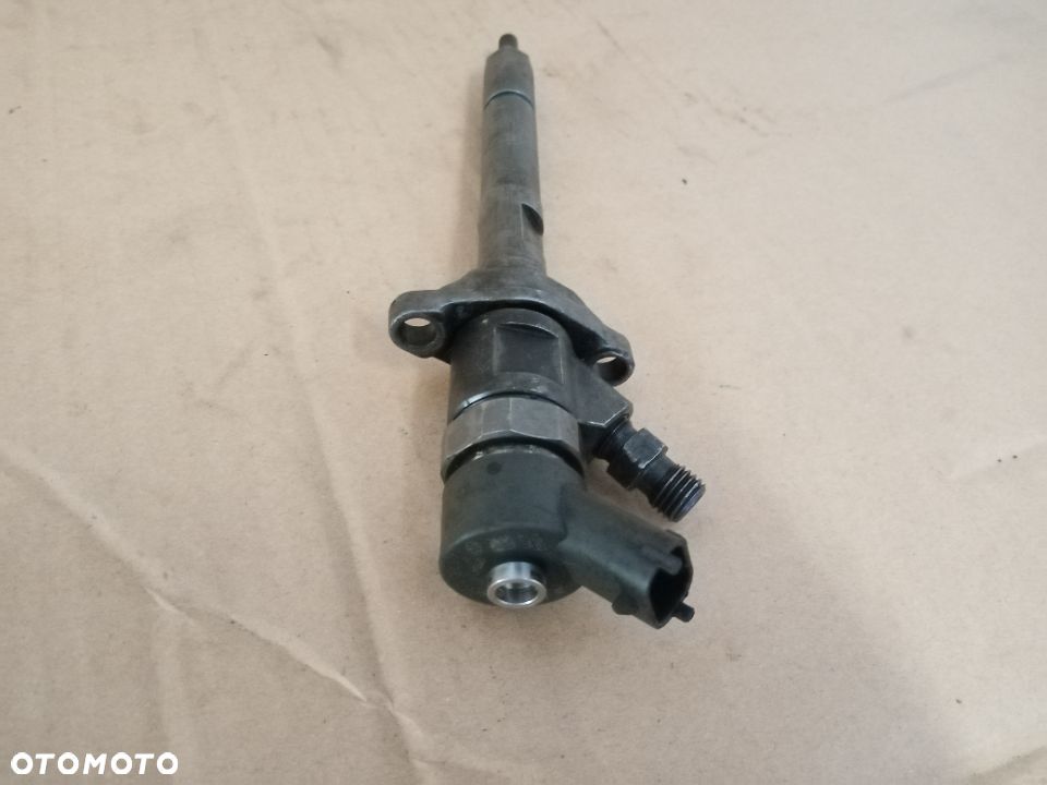 Wtryski wtryskiwacze Citroen Peugeot 1.6 HDI 0986435122 - 2