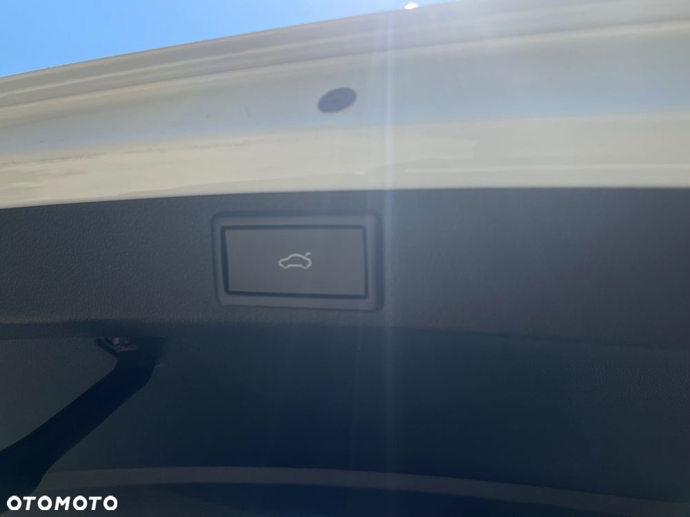 Skoda Octavia 2.0 TDI RS DSG - 27