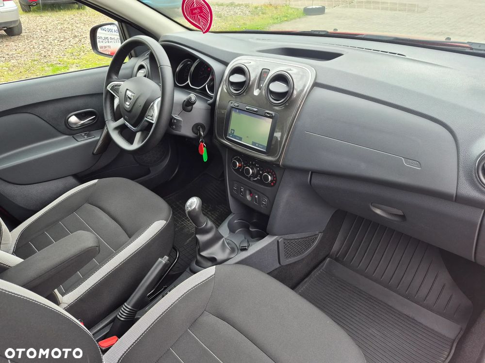 Dacia Sandero 0.9 TCe Laureate S&S EU6 - 28