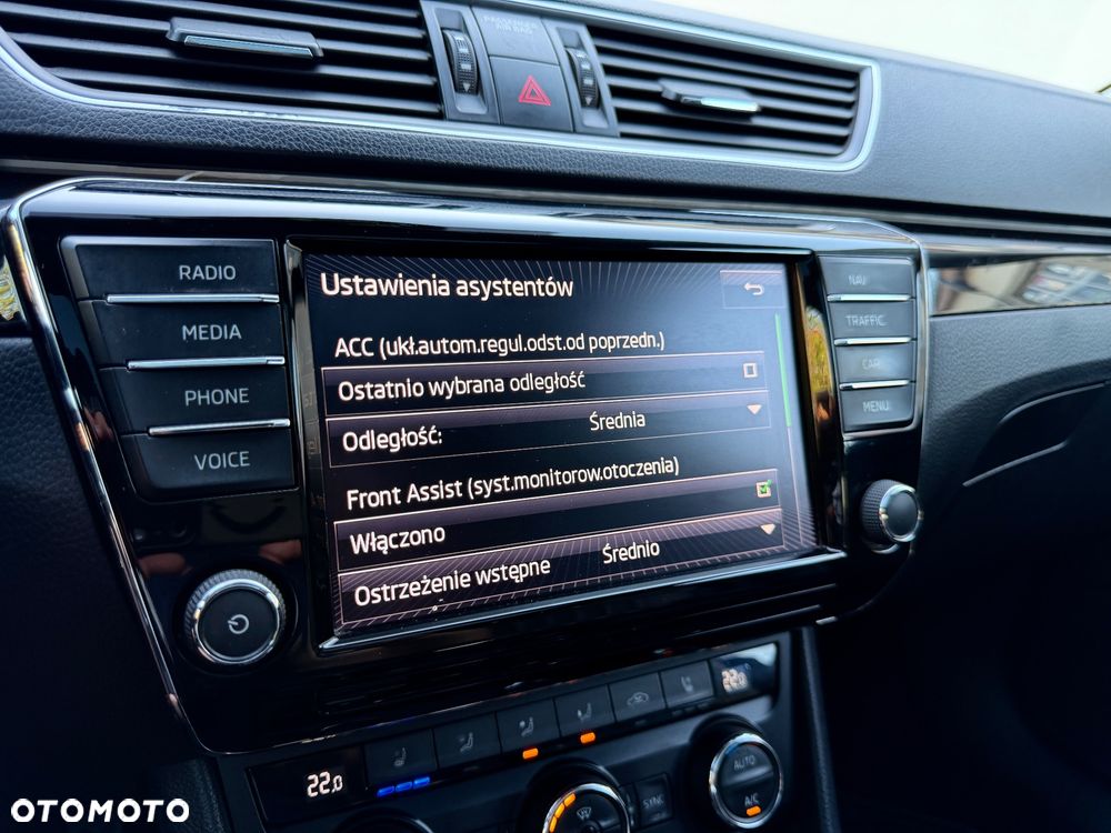 Skoda Superb 2.0 TDI L&K DSG - 19