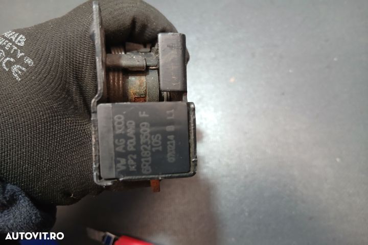 Broasca capota motor 6R1823509F 6R1823509F Volkswagen VW Polo 5 6R [2 - 3